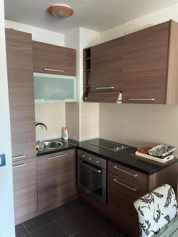 Seaview Apartment Bar Exterior photo